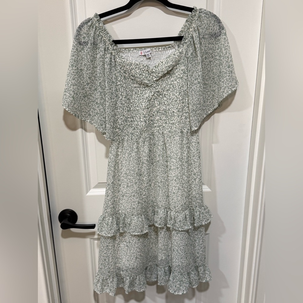 L Love Sage Green Floral Smocked Dress Medium Ruffle Sleeve Boho